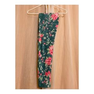 Lularoe Leggings — FREE W/ BUNDLE